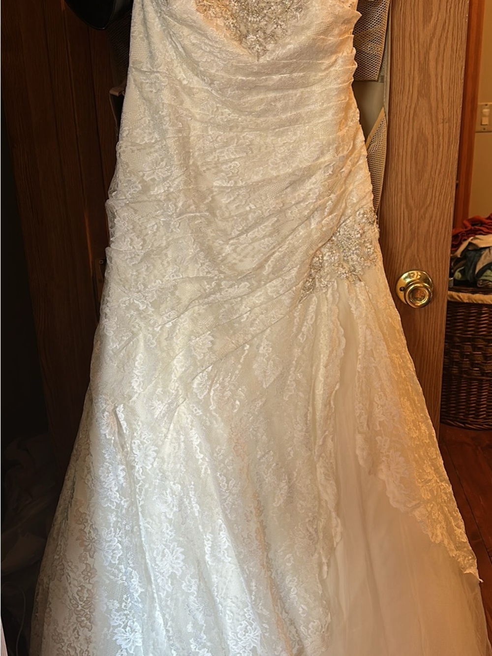 New Strapless David’s bridal wedding dress